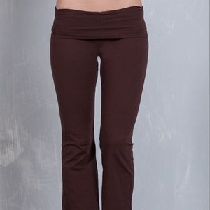chocolate brown yoga pants